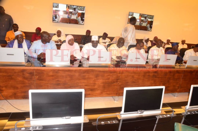 CORONAVIRUS: Le ministre des affaires étrangères, Amadou Ba et l'ambassadeur d'Arabie Saoudite ont rencontré les voyagistes pour le Hadj. CORONAVIRUS: Le ministre des affaires étrangères, Amadou Ba et l'ambassadeur d'Arabie Saoudite ont rencontré les voyagistes pour le Hadj.