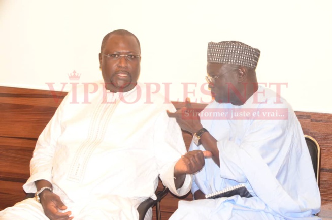 CORONAVIRUS: Le ministre des affaires étrangères, Amadou Ba et l'ambassadeur d'Arabie Saoudite ont rencontré les voyagistes pour le Hadj. CORONAVIRUS: Le ministre des affaires étrangères, Amadou Ba et l'ambassadeur d'Arabie Saoudite ont rencontré les voyagistes pour le Hadj.