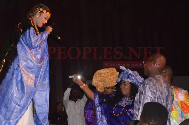 Admirez les différents "SAGNE SÉ" de Oumou Sow pour ses 25 ans de carrières à Sorano