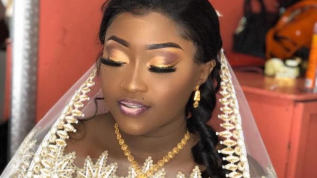 Admirez le “sagnsé” de Daba de la série Adja fin d’année lors de son mariage Admirez le “sagnsé” de Daba de la série Adja fin d’année lors de son mariage