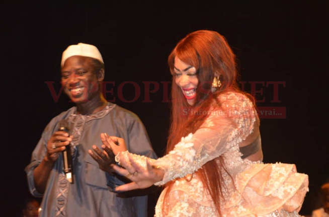 25 ANS DE CARRIERRES: Papa Thione, Waly Seck, Guigui, Ndiollé, Mame Bassine ont chauffé la scène de sorano avec Oumou Sow.