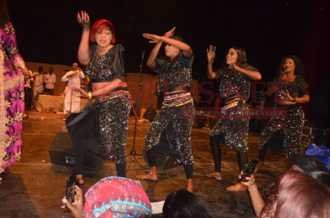25 ANS DE CARRIERRES: Papa Thione, Waly Seck, Guigui, Ndiollé, Mame Bassine ont chauffé la scène de sorano avec Oumou Sow.