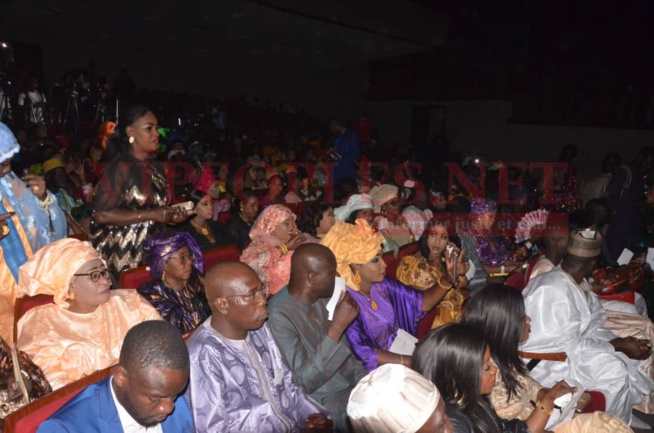 100 IMAGES: Comment Oumou Sow a mit les petits plats dans les grands à Sorano pour ses 25 ans de carrières. 100 IMAGES: Comment Oumou Sow a mit les petits plats dans les grands à Sorano pour ses 25 ans de carrières.