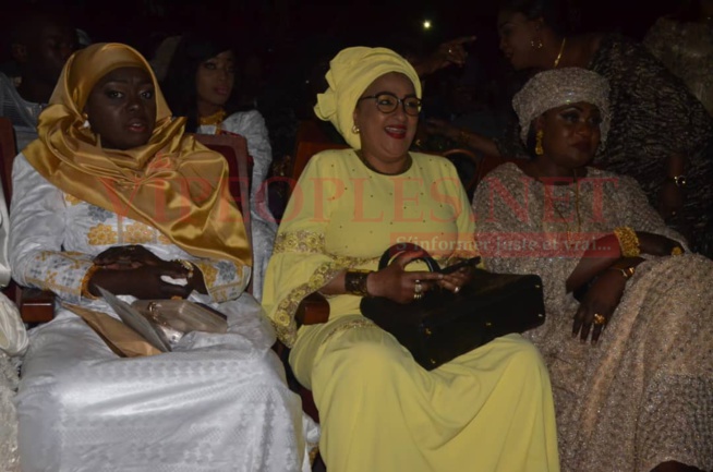 100 IMAGES: Comment Oumou Sow a mit les petits plats dans les grands à Sorano pour ses 25 ans de carrières. 100 IMAGES: Comment Oumou Sow a mit les petits plats dans les grands à Sorano pour ses 25 ans de carrières.