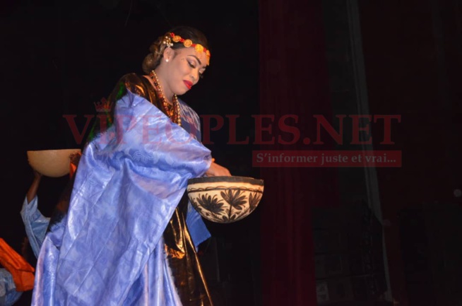 100 IMAGES: Comment Oumou Sow a mit les petits plats dans les grands à Sorano pour ses 25 ans de carrières. 100 IMAGES: Comment Oumou Sow a mit les petits plats dans les grands à Sorano pour ses 25 ans de carrières.