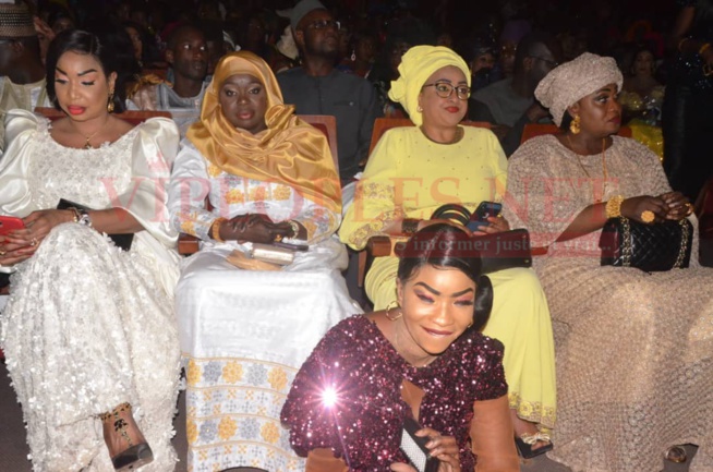 100 IMAGES: Comment Oumou Sow a mit les petits plats dans les grands à Sorano pour ses 25 ans de carrières. 100 IMAGES: Comment Oumou Sow a mit les petits plats dans les grands à Sorano pour ses 25 ans de carrières.