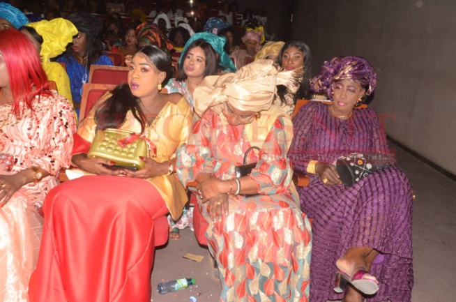 100 IMAGES: Comment Oumou Sow a mit les petits plats dans les grands à Sorano pour ses 25 ans de carrières. 100 IMAGES: Comment Oumou Sow a mit les petits plats dans les grands à Sorano pour ses 25 ans de carrières.