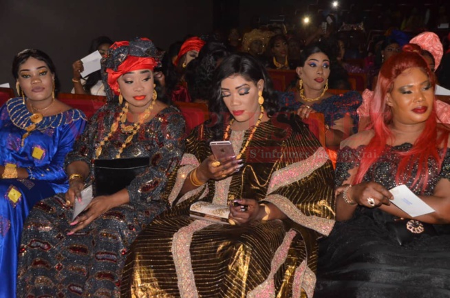 100 IMAGES: Comment Oumou Sow a mit les petits plats dans les grands à Sorano pour ses 25 ans de carrières. 100 IMAGES: Comment Oumou Sow a mit les petits plats dans les grands à Sorano pour ses 25 ans de carrières.