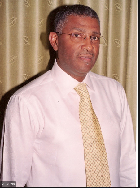 VIDÉO: Colobane, le maire Ousmane Ndoye vient de fermer le marché pour 3 jours VIDÉO: Colobane, le maire Ousmane Ndoye vient de fermer le marché pour 3 jours