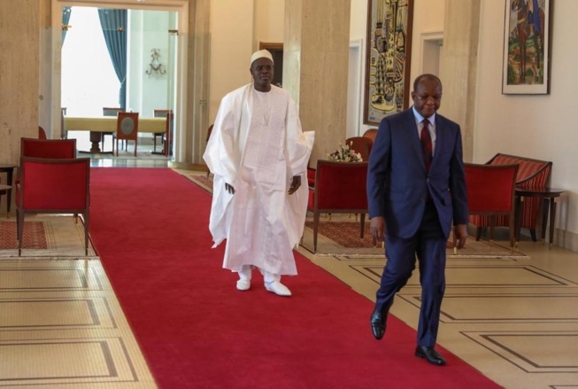 COVID-19: Sonko, Idy, Gackou, Khalifa Sall chez Macky Sall au palais. Quand un virus réunissent l'opposition au pouvoir COVID-19: Sonko, Idy, Gackou, Khalifa Sall chez Macky Sall au palais. Quand un virus réunissent l'opposition au pouvoir