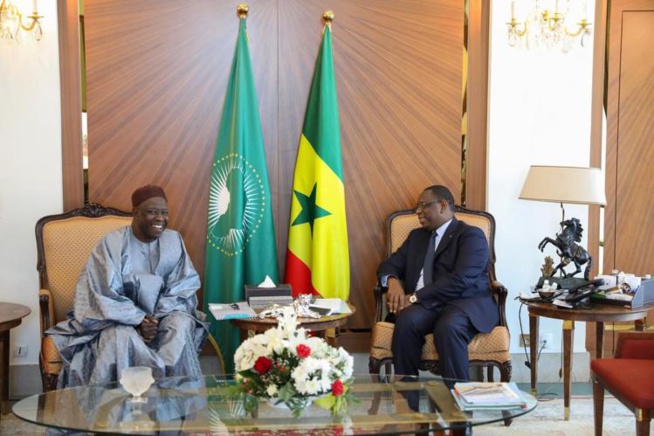 Photos en live au Palais de la République: Macky Sall reçoit ses frères