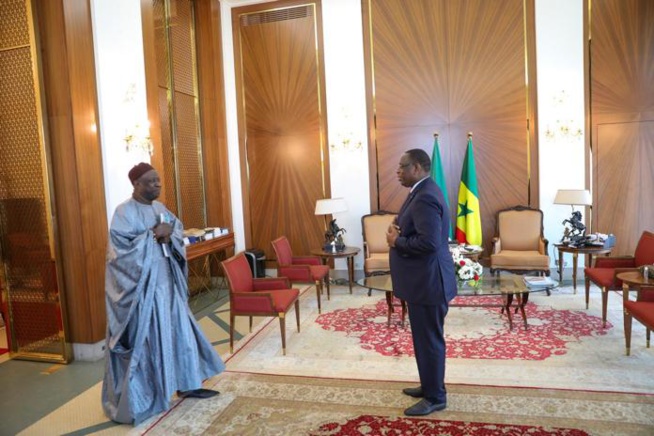 Photos en live au Palais de la République: Macky Sall reçoit ses frères