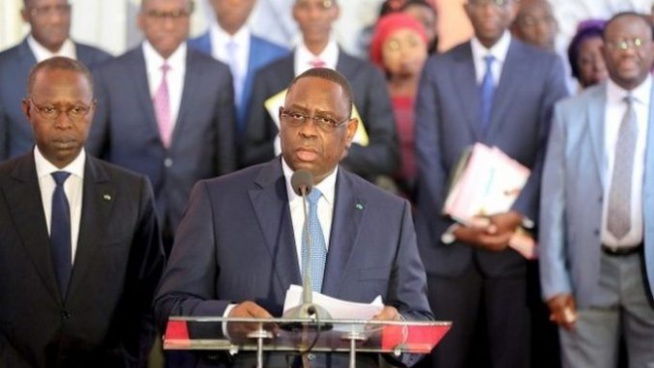 Riposte au Covid-19 : Le Président Macky SALL ponctionne 1 million sur le salaire de chaque ministre Riposte au Covid-19 : Le Président Macky SALL ponctionne 1 million sur le salaire de chaque ministre