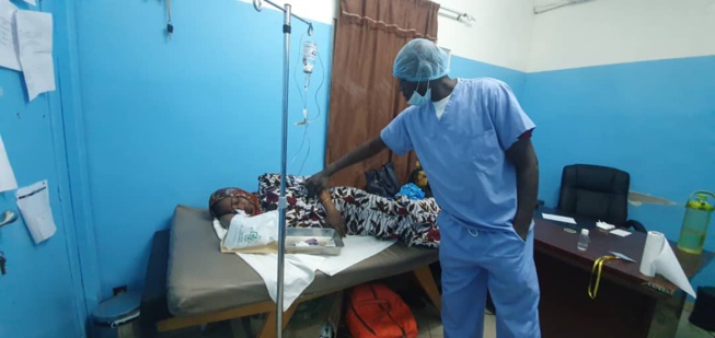En exercice de ses fonctions, voici Mame Awa Ndiaye journaliste de Touba TV brutalisée par les forces de l'ordre