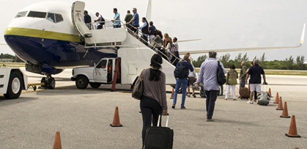 Près de 400 touristes français rapatriés de Dakar hier mercredi Près de 400 touristes français rapatriés de Dakar hier mercredi