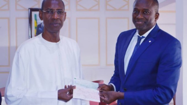 COVID-19 : Le Port Autonome de Dakar a remis sa contribution d’un milliard de Franc CFA. COVID-19 : Le Port Autonome de Dakar a remis sa contribution d’un milliard de Franc CFA.