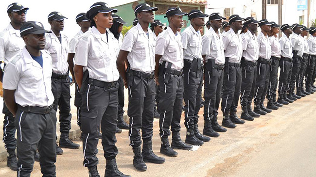 ASP arrêté à Thiès : Alioune Thiam avoue avoir vendu 300 autorisations de circuler ASP arrêté à Thiès : Alioune Thiam avoue avoir vendu 300 autorisations de circuler