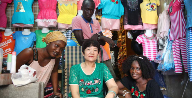 Les Commercants sénégalais, « charognards économiques » ne s’illustrent pas dans l’effort de guerre comparés aux Commercants chinois de Persen qui ont donné 246 Millions Les Commercants sénégalais, « charognards économiques » ne s’illustrent pas dans l’effort de guerre comparés aux Commercants chinois de Persen qui ont donné 246 Millions