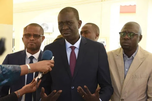 Dr Aloyse Diouf revient sur les derniers moments K. Khouma, la dame décédée du covid-19 hier(Audio) Dr Aloyse Diouf revient sur les derniers moments K. Khouma, la dame décédée du covid-19 hier(Audio)