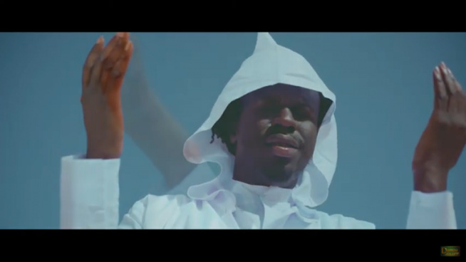 Exclusivité- Tarba Mbaye frappe encore fort avec son nouveau single « YALLAH BALNIOU »