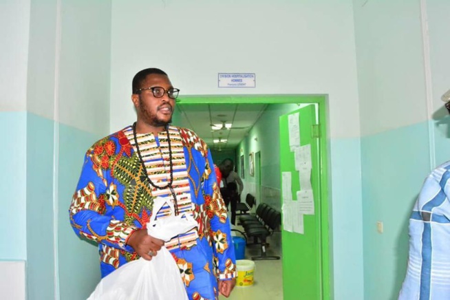 Action sociale : Alé Niang, le fils de Me Madické Niang lance l’opération une maison 2 poulets pour la korité 2020.