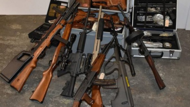 Trafic D’armes : Un Sénégalais Et Un Guinéen Arrêtés Par La DIC…À Dakar Trafic D’armes : Un Sénégalais Et Un Guinéen Arrêtés Par La DIC…À Dakar