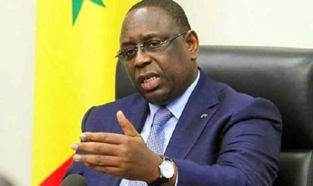 « Indemnité de 4 millions 500 mille FCFA et autres avantages aux anciens présidents du Conseil économique » : Le « décret » polémique de Macky « Indemnité de 4 millions 500 mille FCFA et autres avantages aux anciens présidents du Conseil économique » : Le « décret » polémique de Macky