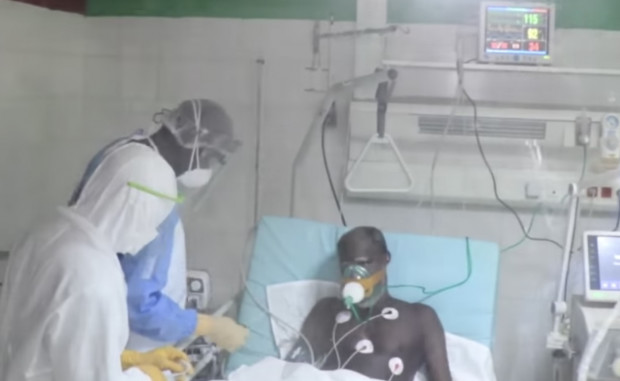 Vidéo Coronavirus : Voici les malades en réanimation au cœur l’hôpital Principal de Dakar (âmes sensibles s’abstenir) Vidéo Coronavirus : Voici les malades en réanimation au cœur l’hôpital Principal de Dakar (âmes sensibles s’abstenir)