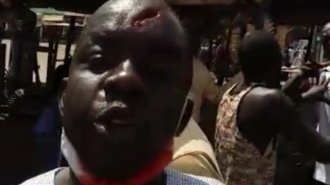 GROSSE BAGARRE À TOUBA / Pistolet, coupe-coupe, couteaux dégainés par transporteurs pour « discuter » autour de 15,7 millions. GROSSE BAGARRE À TOUBA / Pistolet, coupe-coupe, couteaux dégainés par transporteurs pour « discuter » autour de 15,7 millions.