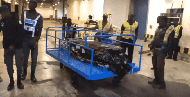 Rapatriement de sénégalais morts du Covid-19 à l’étranger: La première dépouille est arrivée au Sénégal Rapatriement de sénégalais morts du Covid-19 à l’étranger: La première dépouille est arrivée au Sénégal