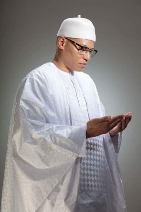 AID EL FITR 2020 ET COVID-19: Karim Wade exprime ses voeux, prie pour les malades du coronavirus et présente ses condoléances aux familles des personnes décédées de la maladie AID EL FITR 2020 ET COVID-19: Karim Wade exprime ses voeux, prie pour les malades du coronavirus et présente ses condoléances aux familles des personnes décédées de la maladie