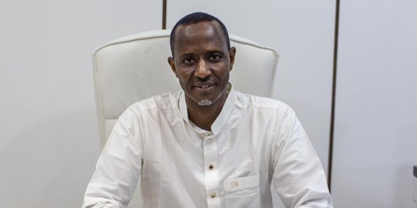 Empêtré dans une affaire de blanchiment d’argent à Paris : Macky Sall, a accordé un passeport diplomatique à Seydou Kane Empêtré dans une affaire de blanchiment d’argent à Paris : Macky Sall, a accordé un passeport diplomatique à Seydou Kane