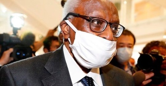 La réponse bizarre de Lamine Diack aux accusations : « J’ai un état santé compliqué…Mais Je Suis Là »