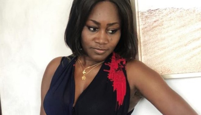 Les photos sans maquillage de Niatame Ba de la TFM surprennent les internautes Les photos sans maquillage de Niatame Ba de la TFM surprennent les internautes