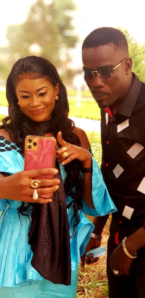 Les nouvelles photos t0rrides de Marichou en mode collé-serré avec Malick Diabou….Thiey Les nouvelles photos t0rrides de Marichou en mode collé-serré avec Malick Diabou….Thiey