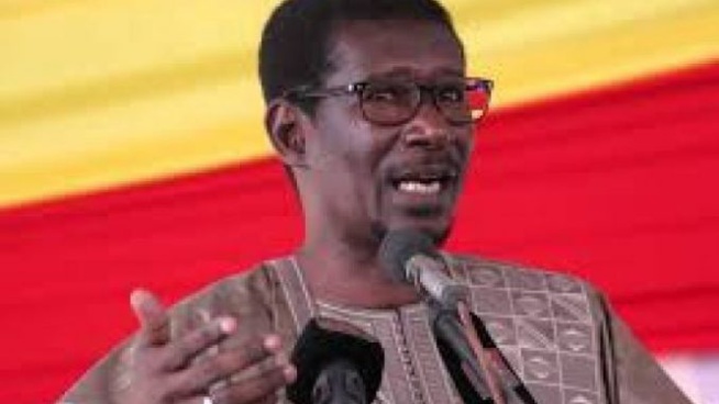 « Si je suis élu Maire de Saint Louis », la position très osée de Mary Teuw Niane sur la statue et le pont Faidherbe « Si je suis élu Maire de Saint Louis », la position très osée de Mary Teuw Niane sur la statue et le pont Faidherbe