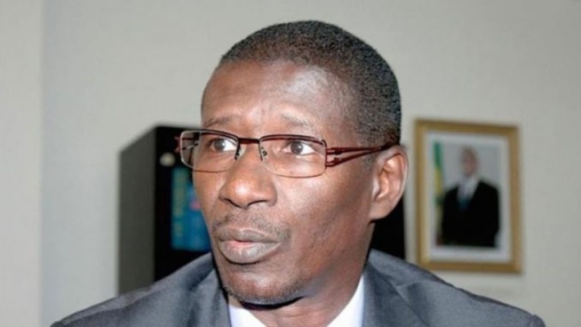 Mairie De Saint- Louis : Mary Teuw NIANE Vise La Place De Mansour FAYE Mairie De Saint- Louis : Mary Teuw NIANE Vise La Place De Mansour FAYE