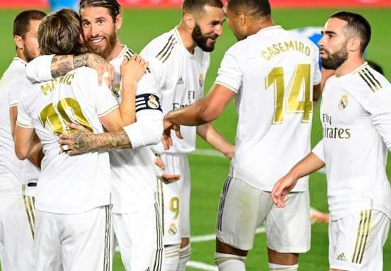 Liga : le Real Madrid gagne à à la Real Sociedad et prend la tête