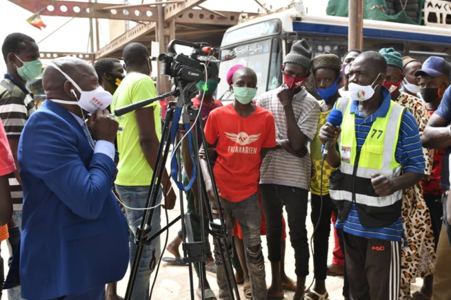 Le Cercle des photographes professionnels dote la gare routiére des Baux Maraichers Le Cercle des photographes professionnels dote la gare routiére des Baux Maraichers