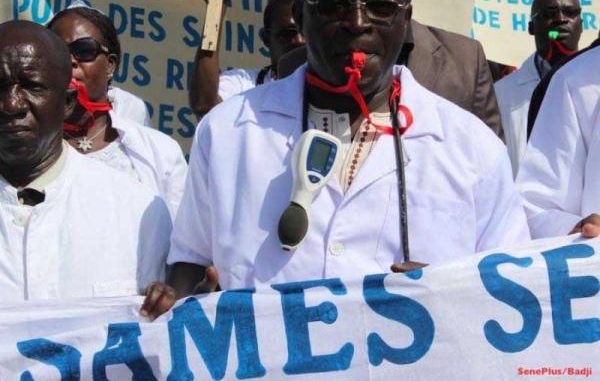 Manque de moyens, relâchement global, suppression du HCCT et du CESE… :Les médecins crient leur ras-le-bol Manque de moyens, relâchement global, suppression du HCCT et du CESE… :Les médecins crient leur ras-le-bol