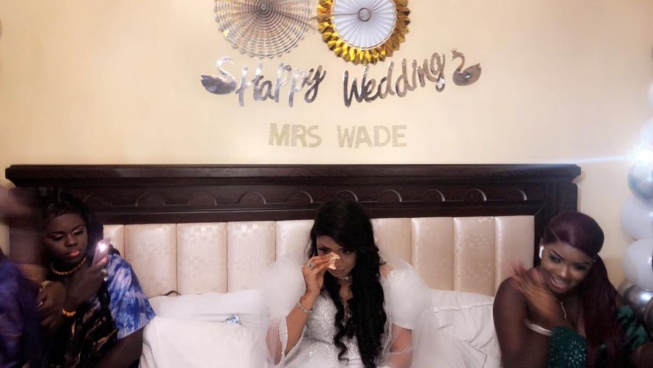 Quand deux animateurs de la Sen tv et 2stv se pendent, Momo "TAKKNA" Ndeye Sokhna. Quand deux animateurs de la Sen tv et 2stv se pendent, Momo "TAKKNA" Ndeye Sokhna.