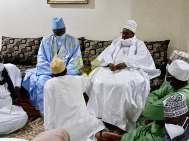 Présentation de Condoléances de Serigne Bass AbdouHadre au nom du Khalif General des Mourides