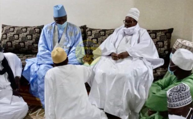 Présentation de Condoléances de Serigne Bass AbdouHadre au nom du Khalif General des Mourides