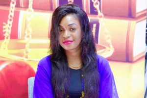 Découvrez la belle et ravissante Khadija Karim nouvelle animatrice de Walf Tv dans l’émission balance.
