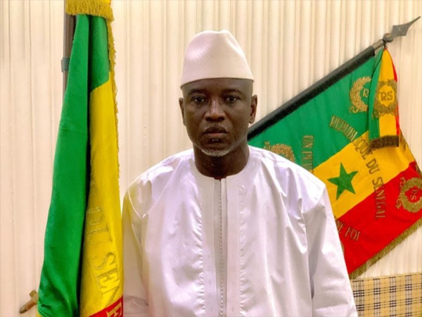 Après sa quarantaine, Aly Ngouille Ndiaye revient avec un nouveau look très particulier qui fait le buzz Après sa quarantaine, Aly Ngouille Ndiaye revient avec un nouveau look très particulier qui fait le buzz