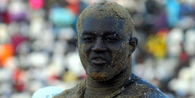 Lutte - Super Ndadjé ce jeudi: Après Gris Bordeaux, Balla Gaye 2 va recevoir une avance pour rencontrer... Lutte - Super Ndadjé ce jeudi: Après Gris Bordeaux, Balla Gaye 2 va recevoir une avance pour rencontrer...