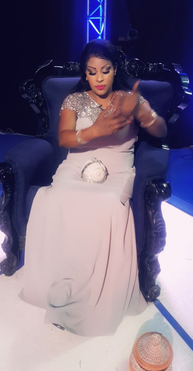 Sublime et élégante Kebs Thiam promet du lourd aux téléspectateurs bientôt Sublime et élégante Kebs Thiam promet du lourd aux téléspectateurs bientôt