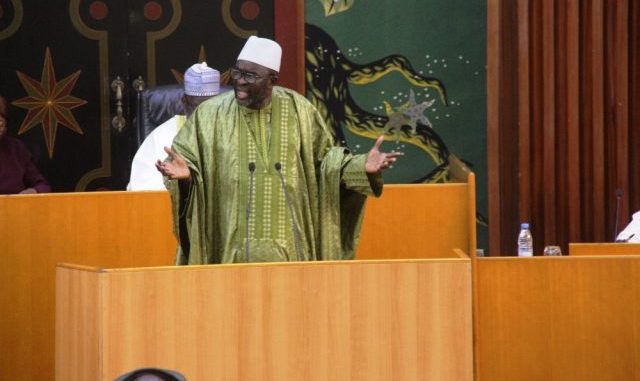 Insultes et insanités : Une condamnation pénale réclamée contre Moustapha Cissé Lo Insultes et insanités : Une condamnation pénale réclamée contre Moustapha Cissé Lo