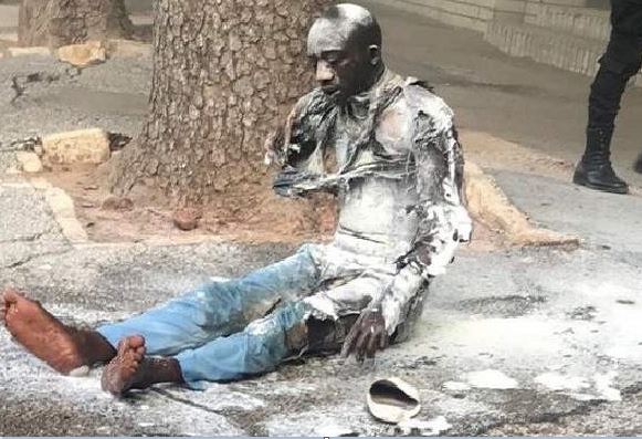 L’immolation de Cheikh Diop évoquée à la Cour de la CEDEAO: Me Assane Dioma Ndiaye, l’avocat de la famille, réclame 500 millions FCfa à l’Etat du Sénégal L’immolation de Cheikh Diop évoquée à la Cour de la CEDEAO: Me Assane Dioma Ndiaye, l’avocat de la famille, réclame 500 millions FCfa à l’Etat du Sénégal