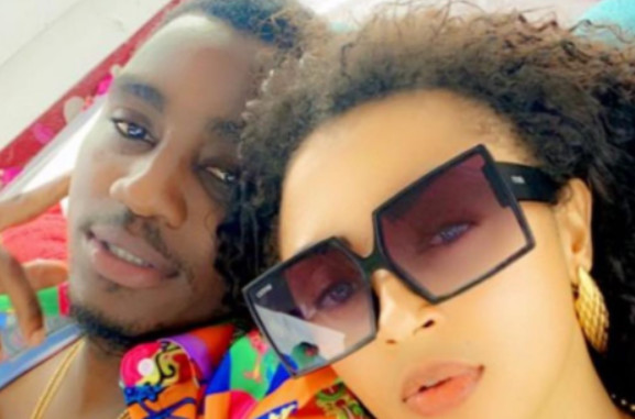 Wally Seck Dévoile Son Intimité Avec Sokhna Aidara (Photos) Wally Seck Dévoile Son Intimité Avec Sokhna Aidara (Photos)